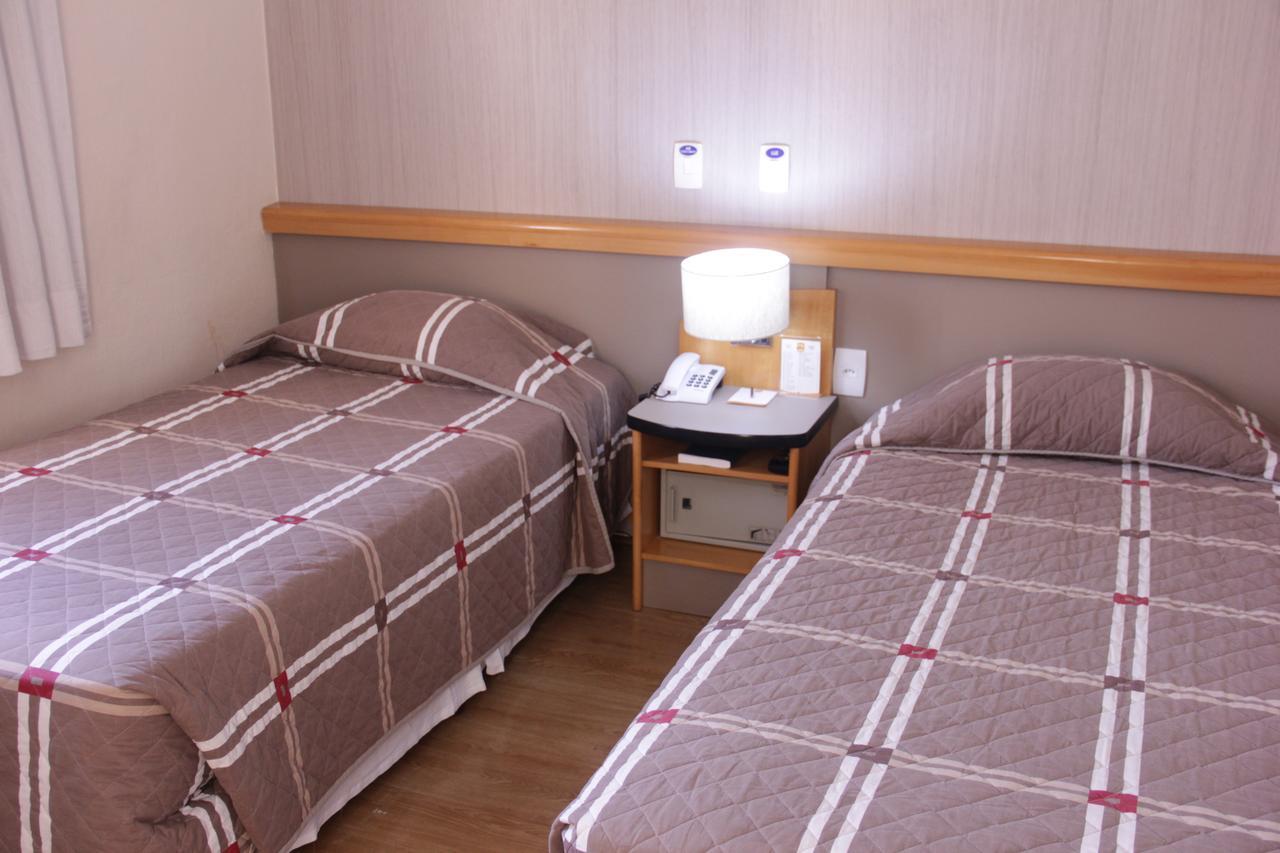 Sables Hotel กัวรูยุส ภายนอก รูปภาพ