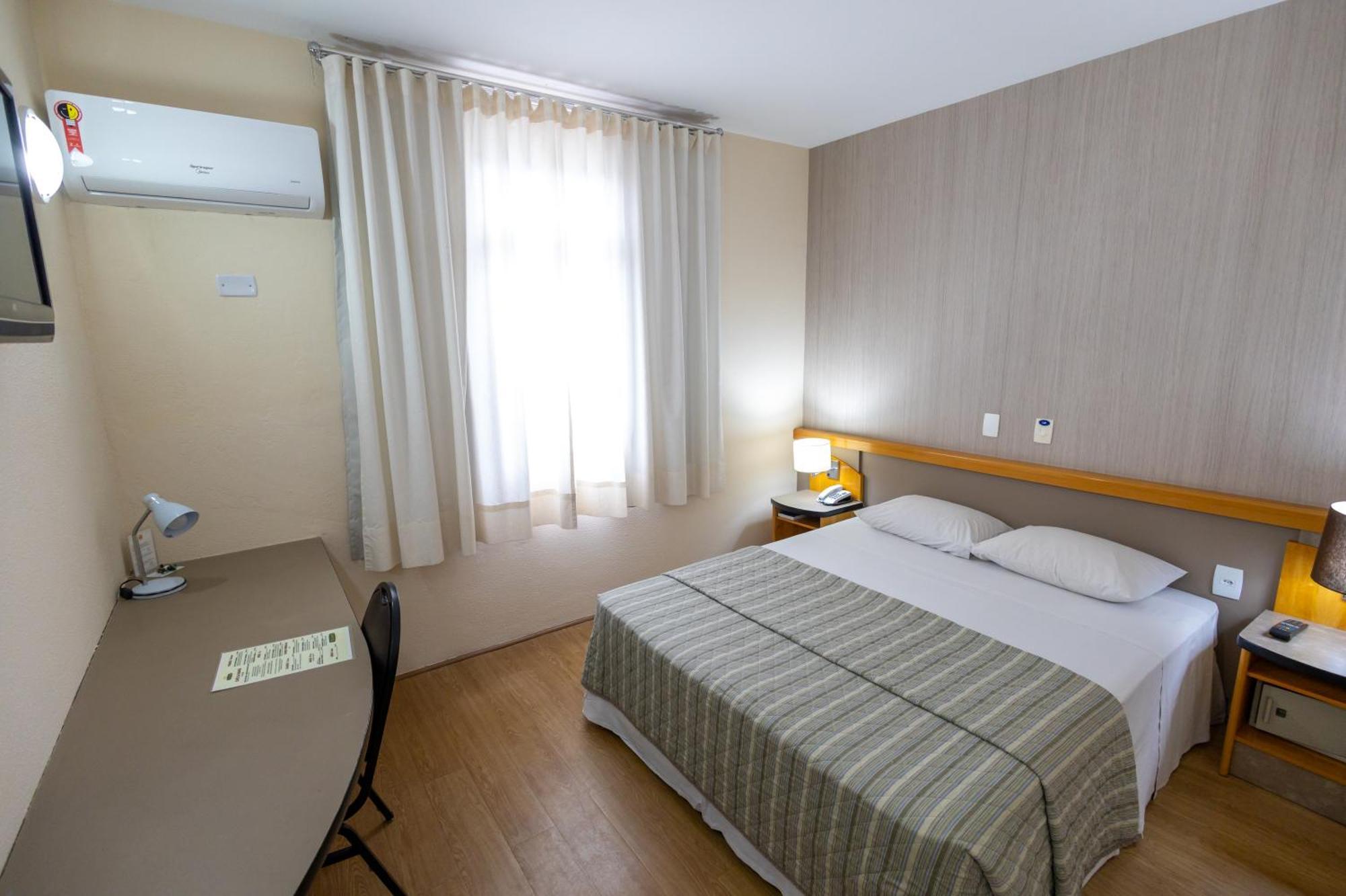 Sables Hotel กัวรูยุส ภายนอก รูปภาพ