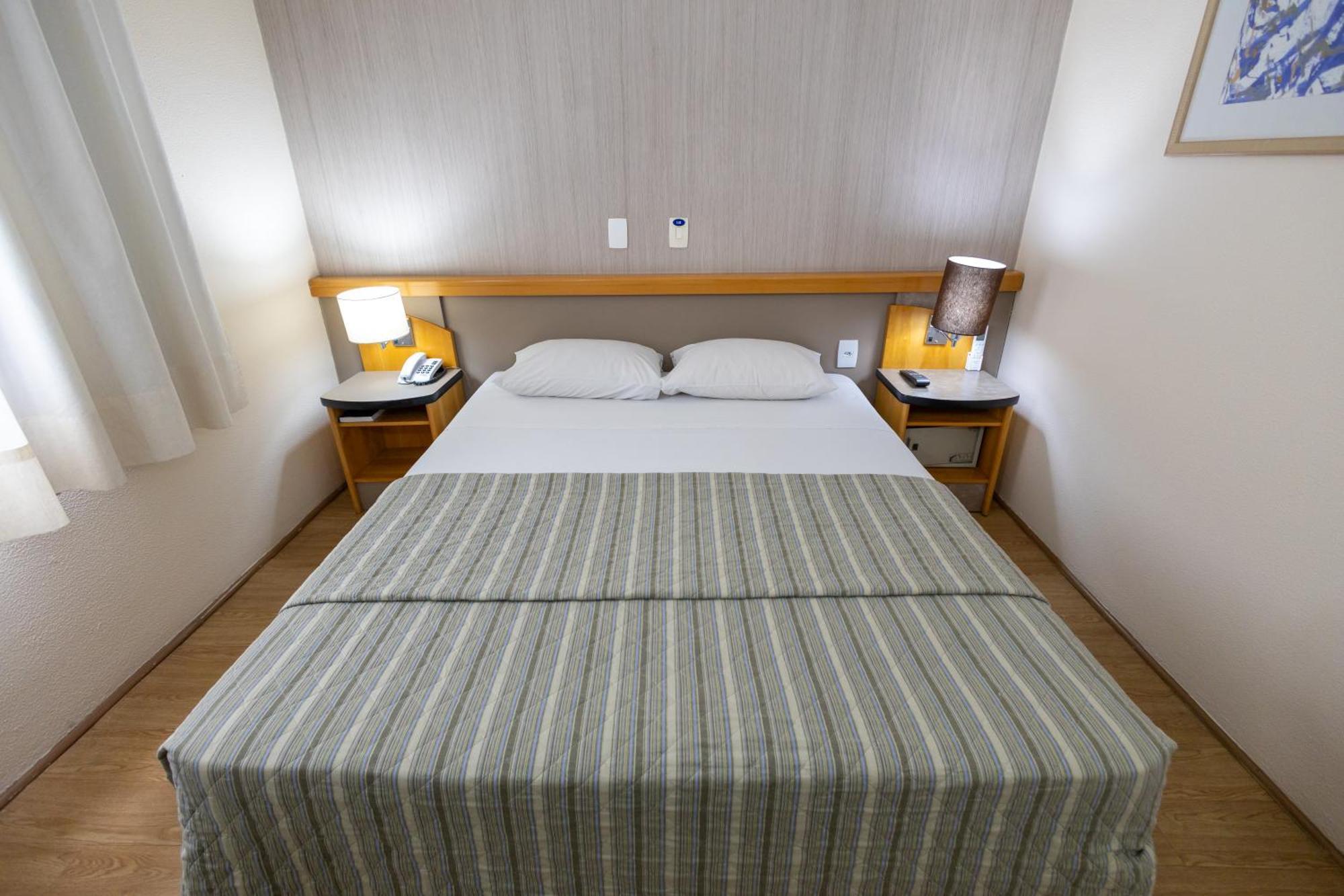 Sables Hotel กัวรูยุส ภายนอก รูปภาพ